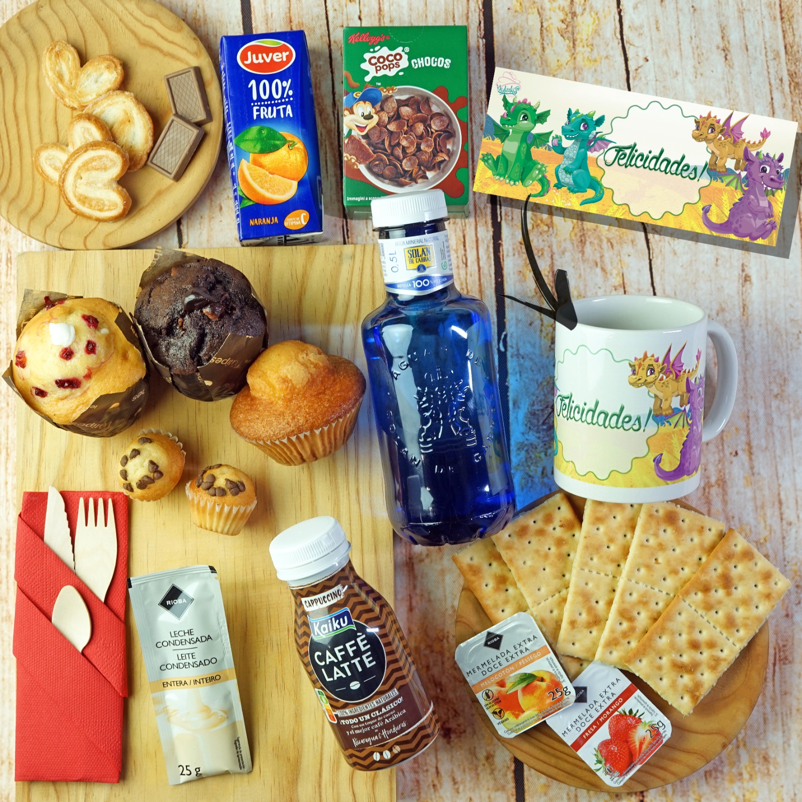 Desayuno a domicilio con Dragón de peluche.